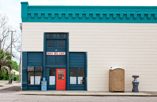 Portable Toilet Options We Offer in Delft Colony, CA